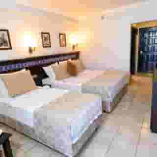 Big Blue Sky Hotel, 4 of 5