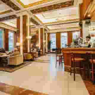 Grand Hotel International, 4 of 5