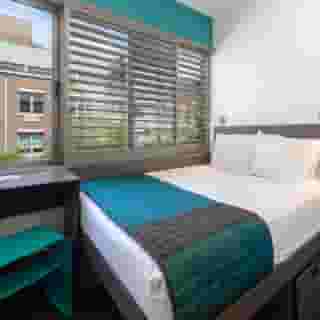 Pod Brooklyn, 3 of 5