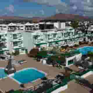 Nazaret Apartments, 2 of 5