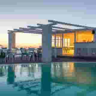 Artemis Suites, 3 of 5