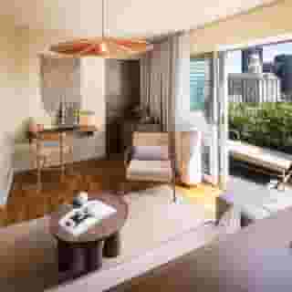 Grand Joanne, 1 of 5