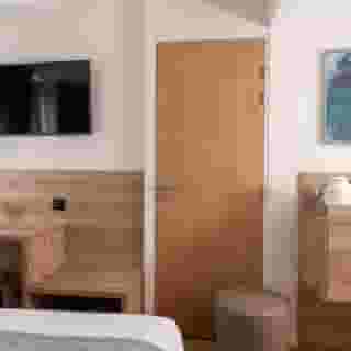 Hotel Theoreme, 5 of 5