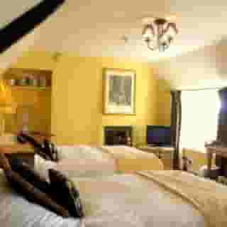 The Hunters Rest Inn, 2 of 5