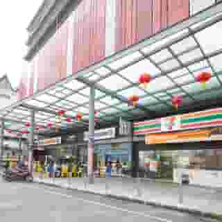 Sungold Inn By Zuzu, 2 of 5