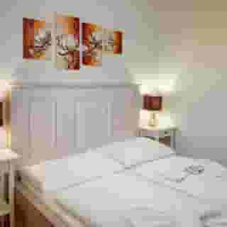 Old Town Square Apartments, 3 of 5