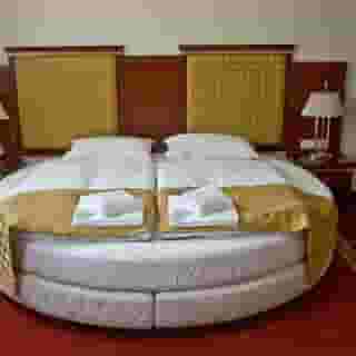 Holiday Park, 3 of 5