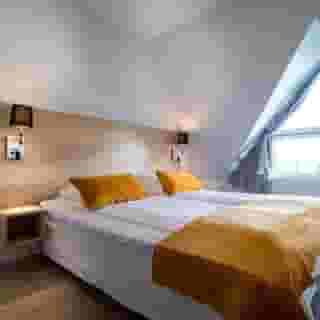 Enter City Hotel, 5 of 5