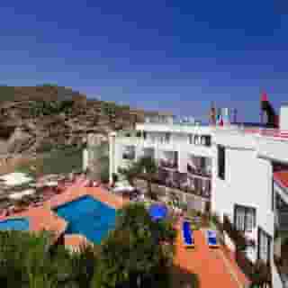 Don Pedro Apartments, 1 of 5