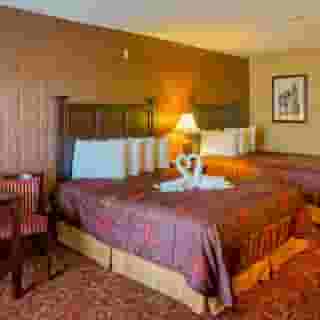 Castle Inn and Suites, 4 of 5