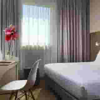 Glance Hotel, 3 of 5