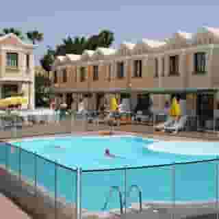 Servatur Suns Garden Apartments, 4 of 5