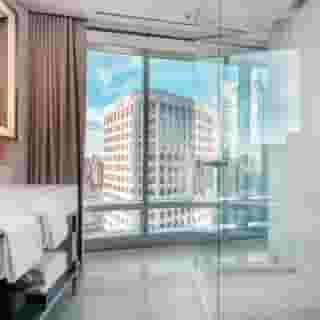 Paradox Hotel Vancouver, 2 of 5