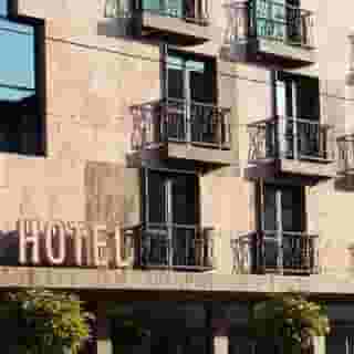 Budapest Hotel, 4 of 5