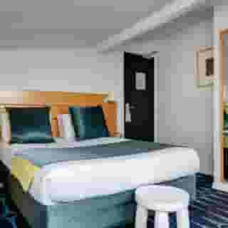 Lorette Astotel, 1 of 5