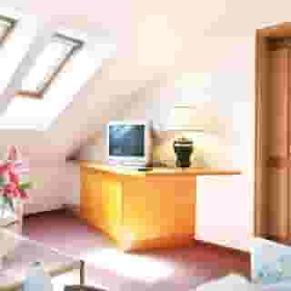 Bonanova Suite, 2 of 5