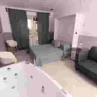 O.Effe. Global Suites at Vatican, 2 of 5