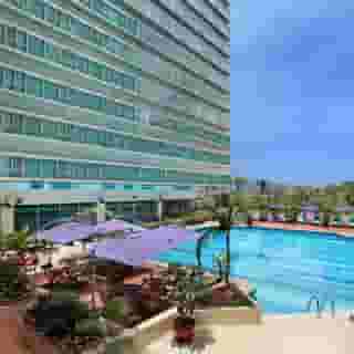 Regal Riverside, 2 of 5