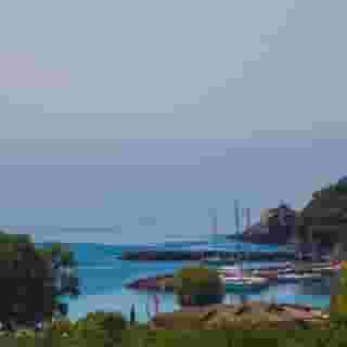 Golden Bay Suites & Maisonettes, 2 of 5