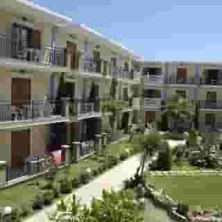 Plaza Pallas, 3 of 5