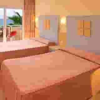 Hotel Caprici, 4 of 5