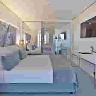 White Lisboa, 3 of 5