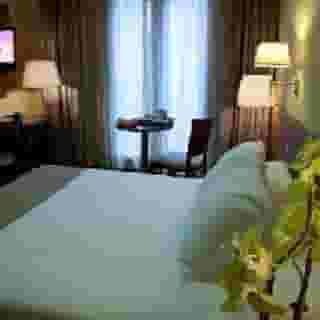 Hotel Sterling, 2 of 5