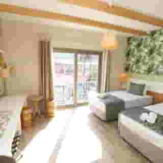 Dolphin Park Hotel, 1 of 5