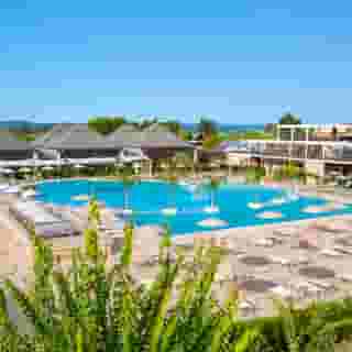 Valentino Resort, 3 of 5