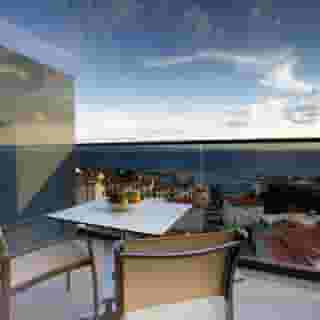 Marvie Hotel & Health, 4 of 5