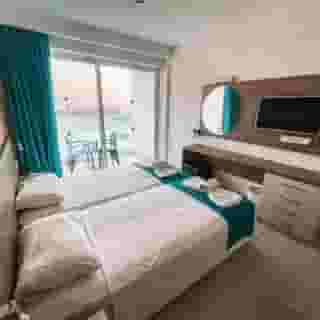 Sunny Blue Hotel, 3 of 5