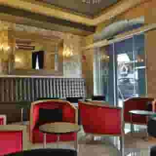 Casual Belle Epoque Lisboa, 3 of 5