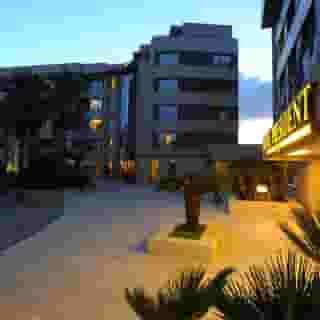 Hotel President, 4 of 5