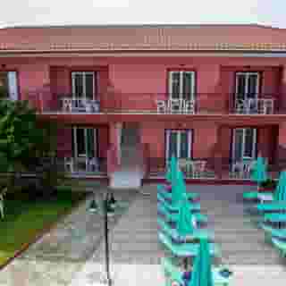 Paradise Studios, 2 of 5