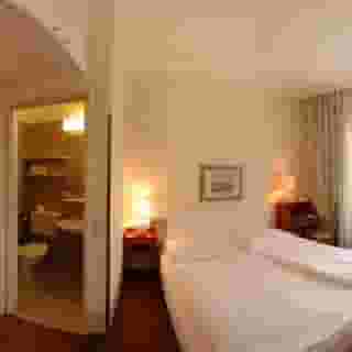 Hotel Vier Jahreszeiten, 1 of 5