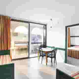 Rosanna Apartments, 5 of 5