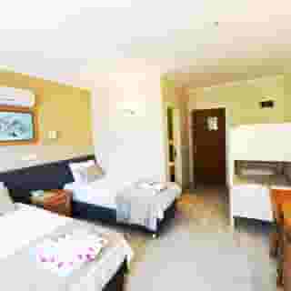 Tonoz Beach Hotel, 5 of 5