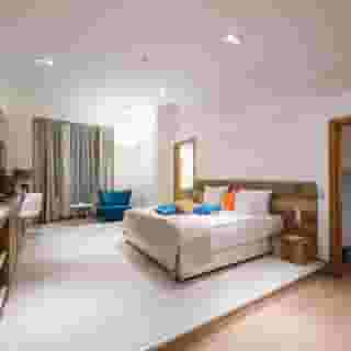 Karoly Corner Residences, 3 of 5