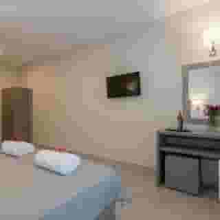 Altura Hotel, 3 of 5