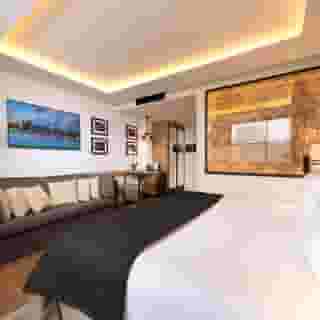H10 Tribeca, 3 of 5