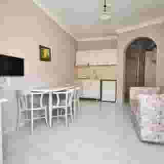 Pasahan Apart, 4 of 5