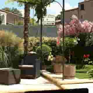 La Glycine Blanche, 1 of 5