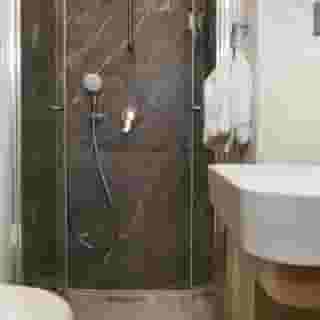 Discovery Hotel, 4 of 5