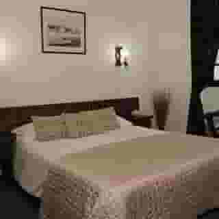 De la Loge, 3 of 5