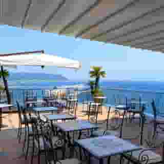 Lloyd's Baia, 2 of 6