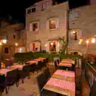 HOTEL TRAGOS, 2 of 5