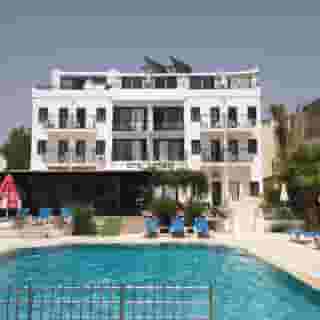 Cemre, 2 of 5