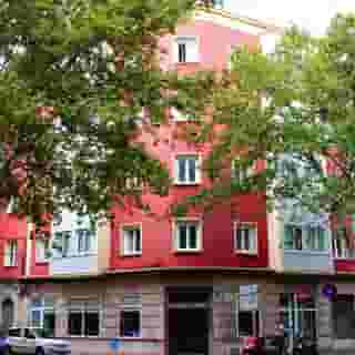 Amic Colon, 1 of 5