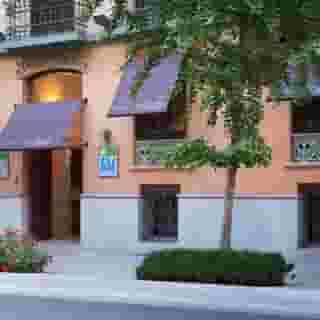 Suites Gran Via 44, 2 of 5