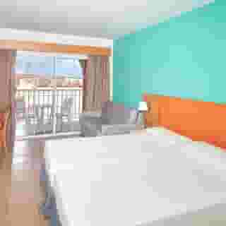 Chatur Costa Caleta, 4 of 5